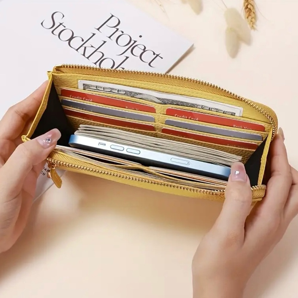 NEW - Perfect Color to add for Spring/Summer! Leather Wallet with Gold hardware.